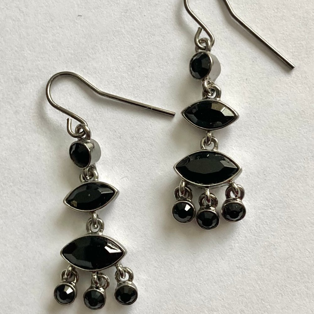 NWT Black Fashion Chandelier Earrings